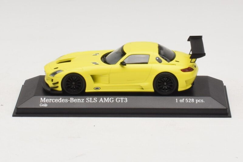Mercedes SLS AMG GT3 Gelb Minichamps 1:43 Mercedes SLS AMG GT3 Gelb Minichamps 1:43 410113201 Druckguss