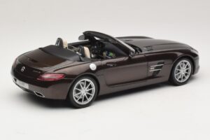 Mercedes SLS AMG Sepang Brown Minichamps 1:18 B66960080 Druckguss — Bild 4 von 9