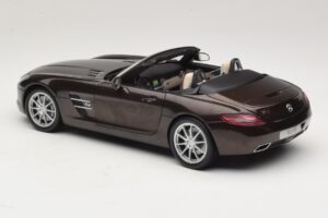 Mercedes SLS AMG Sepang Brown Minichamps 1:18 B66960080 Druckguss — Bild 8 von 9