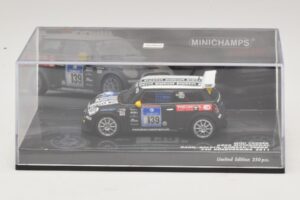 Mini Cooper Dörr Motorsport #139 Hahn / Holoch 24 Hours of Nürburgring 2011 Minichamps 1:43 437112139 Druckguss — Bild 4 von 5