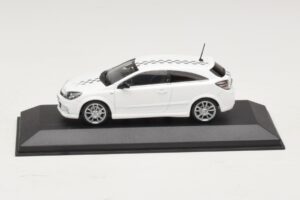 Opel Astra H OPC Nurburgring Edition Weiß Minichamps 1:43 ASTRA005 Druckguss
