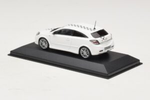 Opel Astra H OPC Nurburgring Edition Weiß Minichamps 1:43 ASTRA005 Druckguss — Bild 3 von 4