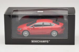 Opel Astra J Rot Minichamps 1:43 410042001 Druckguss — Bild 4 von 4