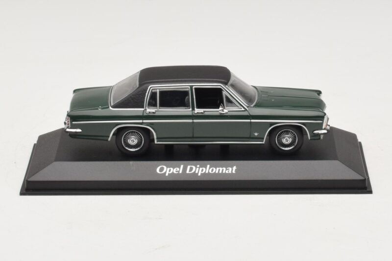 Opel Diplomat B Dunkelgrün Maxichamps 1:43 940046070 Druckguss