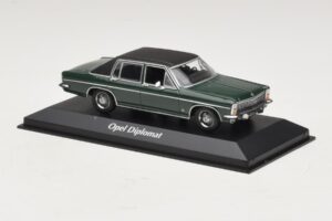 Opel Diplomat B Dunkelgrün Maxichamps 1:43 940046070 Druckguss — Bild 3 von 4