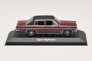Opel Diplomat B Dunkelrot Maxichamps 1:43 940046071 Druckguss