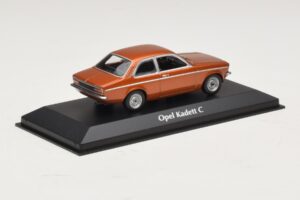 Opel Kadett C Bronze Metallic Maxichamps 1:43 940045600 Druckguss — Bild 2 von 4
