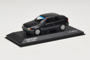 Opel Kadett E Black Metallic Minichamps 1:43 400045901 Druckguss — Bild 2 von 4