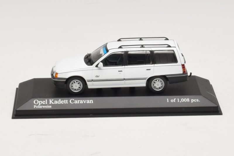 Opel Kadett E Caravan Weiß Minichamps 1:43 400045911 Druckguss