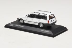 Opel Kadett E Caravan Weiß Minichamps 1:43 400045911 Druckguss — Bild 3 von 4