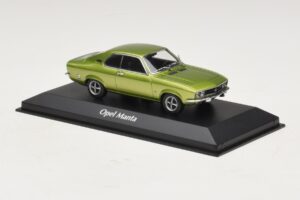 Opel Manta A Grün Metallic Maxichamps 1:43 940045501 Druckguss — Bild 3 von 4