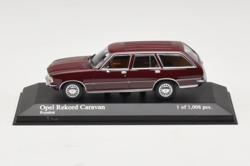 Opel Rekord D Caravan Rot Minichamps 1:43 Opel Rekord D Caravan Rot Minichamps 1:43 400044012 Druckguss