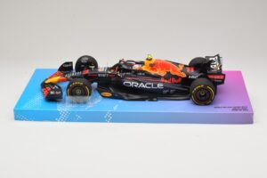 Oracle Red Bull Racing RB18 #11 S. Perez Miami GP 2022 Minichamps 1:18 113220511 Druckguss