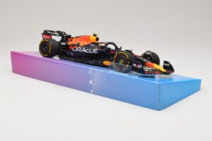 Oracle Red Bull Racing RB18 #11 S. Perez Miami GP 2022 Minichamps 1:18 113220511 Druckguss — Bild 4 von 7