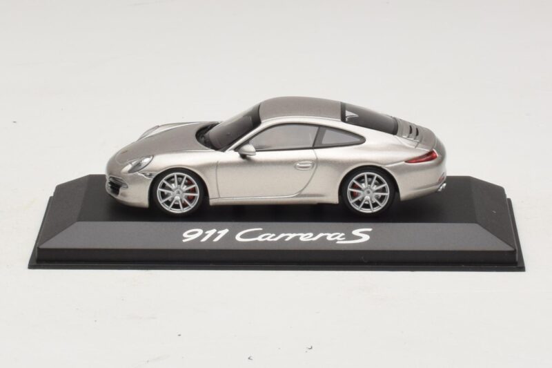 Porsche 911 991 Carrera S Silber Metallic Minichamps 1:43 WAP0200130C Druckguss