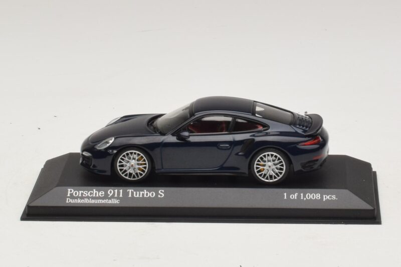 Porsche 911 996 Blau Metallic Minichamps 1:43 Porsche 911 996 Blau Metallic Minichamps 1:43 400061180 Druckguss
