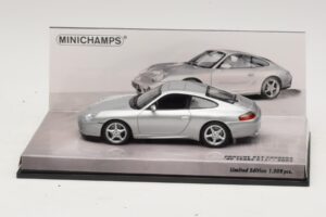 Porsche 911 996 Carrera 40 Jahre Jubiläum Silber Minichamps 1:43 436061070 Druckguss
