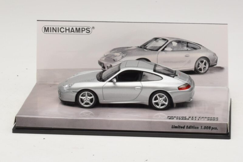 Porsche 911 996 Carrera 40 Jahre Jubiläum Silber Minichamps 1:43 436061070 Druckguss