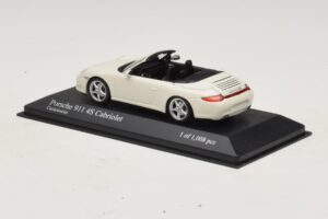 Porsche 911 997 Carrera 4S Cabriolet Weiß Minichamps 1:43 400066431 Druckguss — Bild 3 von 4