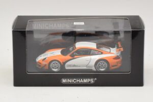 Porsche 911 997 GT3 R Hybrid Presentation 2010 Minichamps 1:43 410108900 Druckguss — Bild 4 von 4