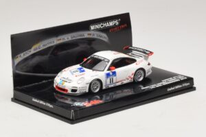 Porsche 911 997 GT3 RS #11 24 Hours Nurburgring 2010 Minichamps 1:43 437106711 Druckguss — Bild 2 von 5