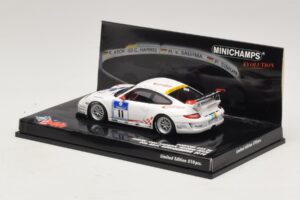 Porsche 911 997 GT3 RS #11 24 Hours Nurburgring 2010 Minichamps 1:43 437106711 Druckguss — Bild 3 von 5