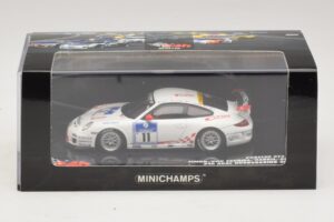 Porsche 911 997 GT3 RS #11 24 Hours Nurburgring 2010 Minichamps 1:43 437106711 Druckguss — Bild 4 von 5