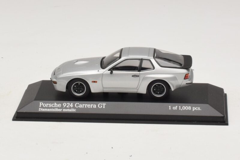 Porsche 924 Carrera GT Silber Minichamps 1:43 Porsche 924 Carrera GT Silber Minichamps 1:43 400066121 Druckguss
