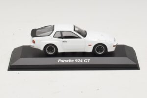 Porsche 924 GT Weiß Maxichamps 1:43 940066121 Druckguss