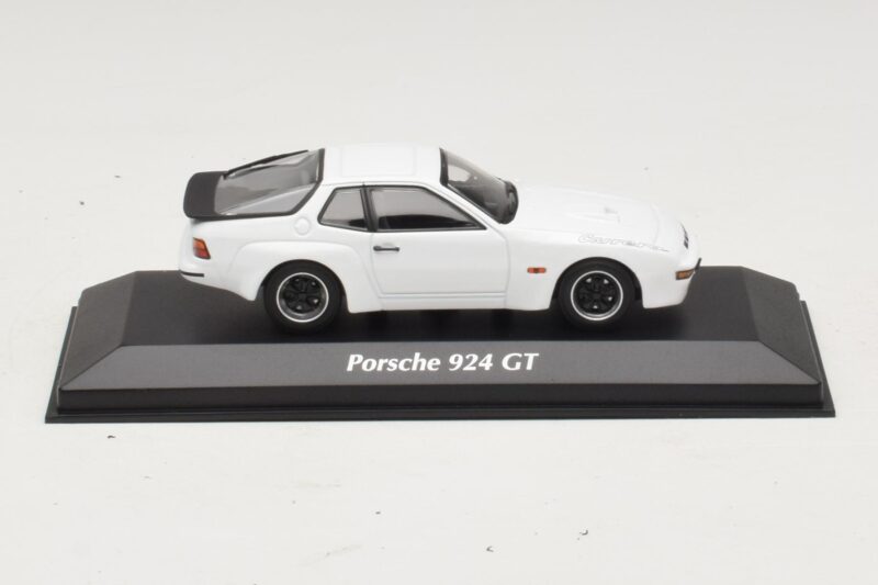 Porsche 924 GT Weiß Maxichamps 1:43 940066121 Druckguss