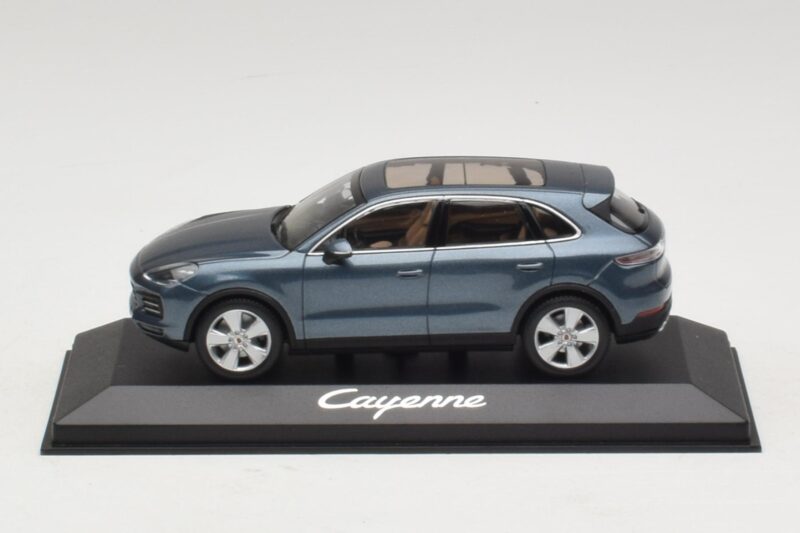 Porsche Cayenne E3 Blue Metallic Minichamps 1:43 WAP0203110J Druckguss