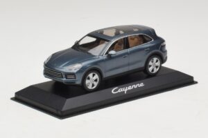 Porsche Cayenne E3 Blue Metallic Minichamps 1:43 WAP0203110J Druckguss — Bild 2 von 4