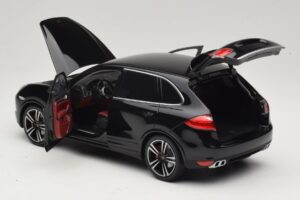 Porsche Cayenne Turbo S 92A Schwarz Metallic Minichamps 1:18 110062100 Druckguss — Bild 5 von 8