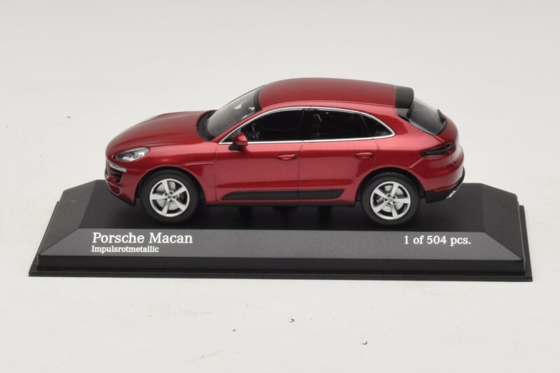 Porsche Macan 95B Rot Metallic Minichamps 1:43 Porsche Macan 95B Rot Metallic Minichamps 1:43 410062600 Druckguss