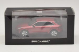 Porsche Macan 95B Rot Metallic Minichamps 1:43 410062600 Druckguss — Bild 4 von 4