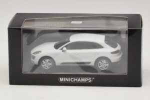 Porsche Macan 95B Weiß Minichamps 1:43 410062601 Druckguss — Bild 4 von 4