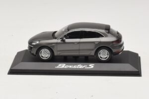 Porsche Macan S Diesel 95B Bronze Metallic Minichamps 1:43 WAP0201510E Druckguss