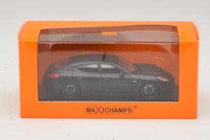 Porsche Panamera 970 Turbo Mattschwarz Maxichamps 1:43 940062370 Druckguss — Bild 4 von 4