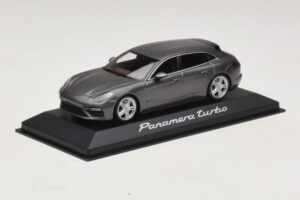 Porsche Panamera 971 Turbo Grau Metallic Minichamps 1:43 WAP0207610H Druckguss — Bild 2 von 4