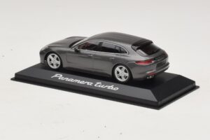 Porsche Panamera 971 Turbo Grau Metallic Minichamps 1:43 WAP0207610H Druckguss — Bild 3 von 4