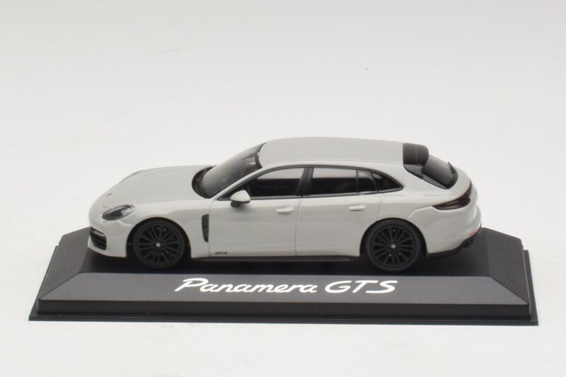 Porsche Panamera GTS 971 Chalk Grey Minichamps 1:43 WAP0207640J Druckguss