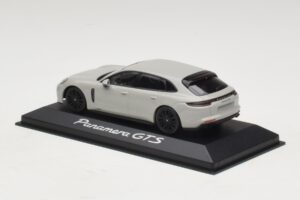Porsche Panamera GTS 971 Chalk Grey Minichamps 1:43 WAP0207640J Druckguss — Bild 3 von 4