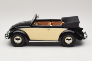 Volkswagen Beetle Cabriolet Schwarz Creme Minichamps 1:18 107054131 Resin — Bild 3 von 6