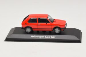 Volkswagen Golf GTI Mk1 Rot Maxichamps 1:43 940055170 Druckguss