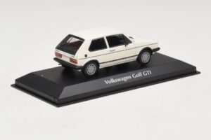 Volkswagen Golf GTI Mk1 Weiß Maxichamps 1:43 940055171 Druckguss — Bild 2 von 4