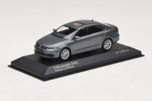 Volkswagen Jetta Mk6 Grey Metallic Minichamps 1:43 400059000 Druckguss — Bild 2 von 4