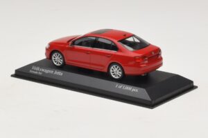 Volkswagen Jetta Mk6 Rot Minichamps 1:43 400059001 Druckguss — Bild 3 von 4