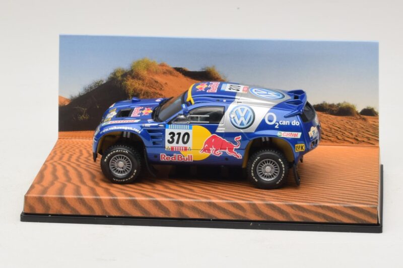 Volkswagen Race Touareg Red Bull #310 Händler Edition 2005 Minichamps 1:43 Volkswagen Race Touareg Red Bull #310 Händler Edition 2005 Minichamps 1:43 7LO099400PD310 Druckguss