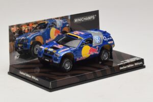 Volkswagen Race Touareg Red Bull Presentation Essen Motor Show 2004 Minichamps 1:43 436045300 Druckguss — Bild 2 von 5