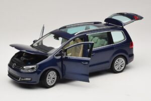 Volkswagen Sharan Blue Metallic Minichamps 1:18 110051000 Druckguss — Bild 2 von 8